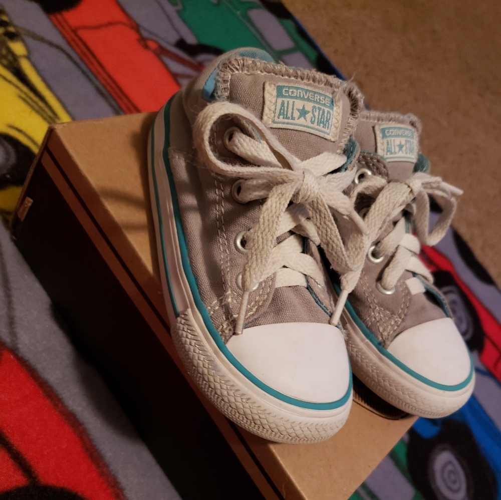 Converse size 8c